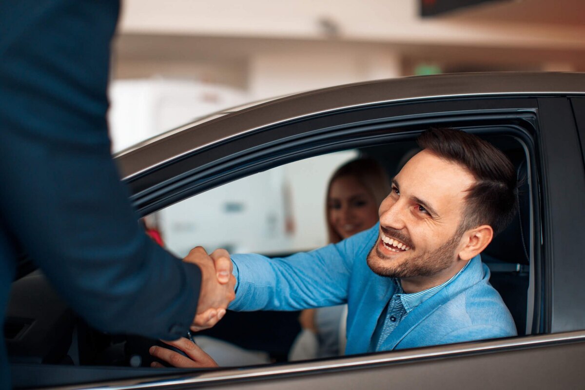 A client being advised by a SIGMA consultant